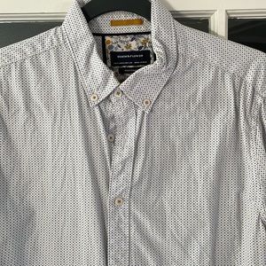 Mens long sleeve button down, size small. Denim & Flower.